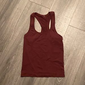 Lulelemon swiftly tech racer length tank size 0 mulled wine